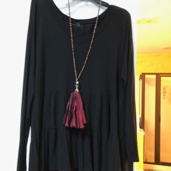 Black Tunic - EXCELLENT CONDITION - Picture 3 of 3